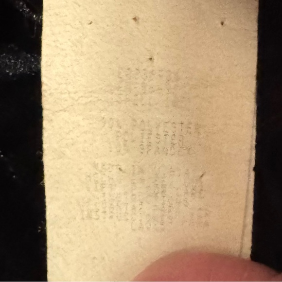 Signature by Jerell Black Velvet Button Cardigan – Size L |Classic Evening Layer - Picture 9 of 10